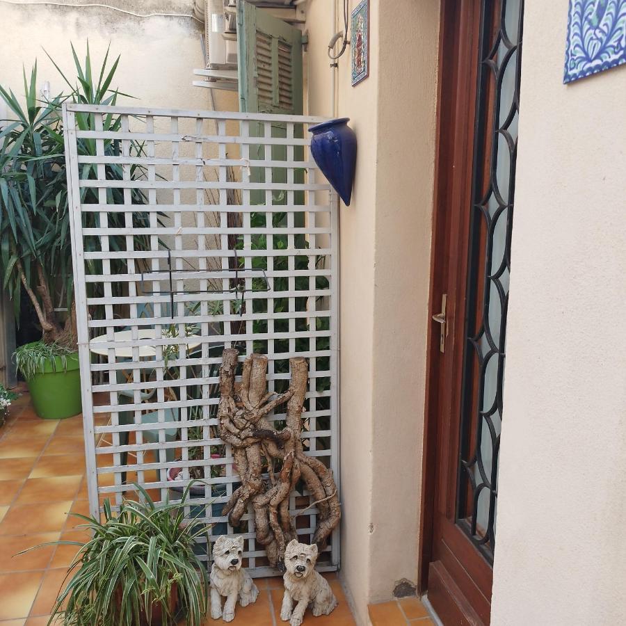Duplex Denim Apartment Nimes Bagian luar foto