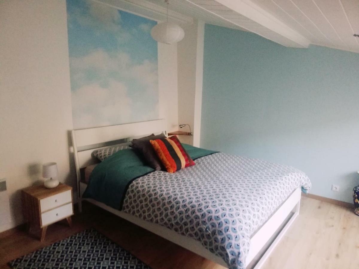 Duplex Denim Apartment Nimes Bagian luar foto